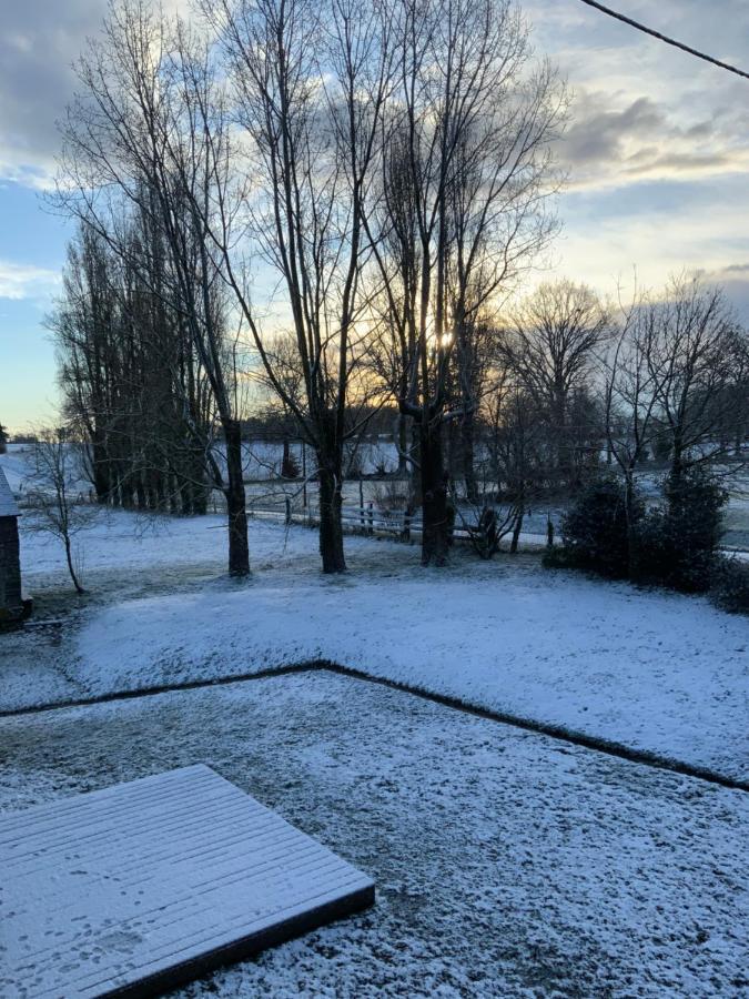 Welcoming And Peaceful Bed And Breakfast Fougerolles-du-Plessis Exterior foto